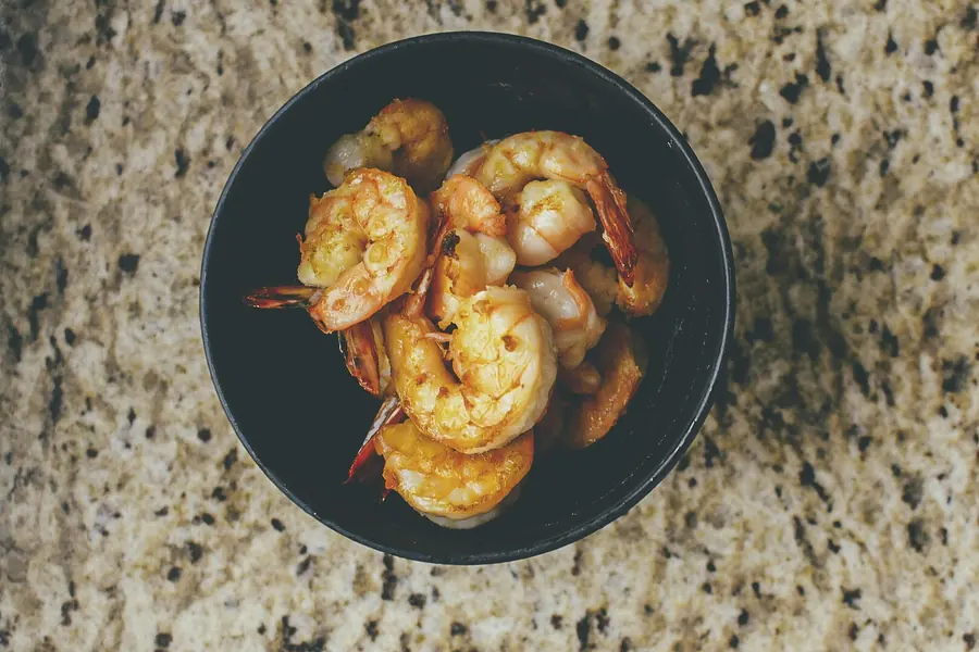 Raw shrimp in a bowl